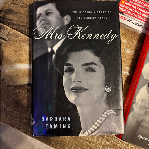 Lot of 10 Historical Books Kennedy Political JFK Jacqueline Kennedy - Picture 12 of 12